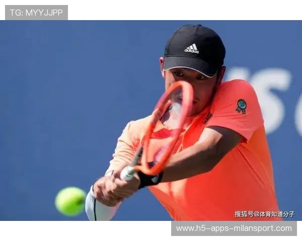 网坛比赛中教练移动边线喊话成新风尚