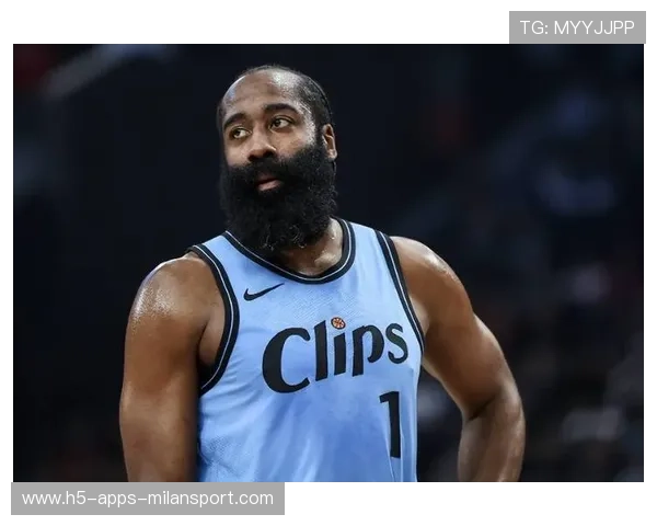 哈登突破造杀伤，快船进攻端节奏完美